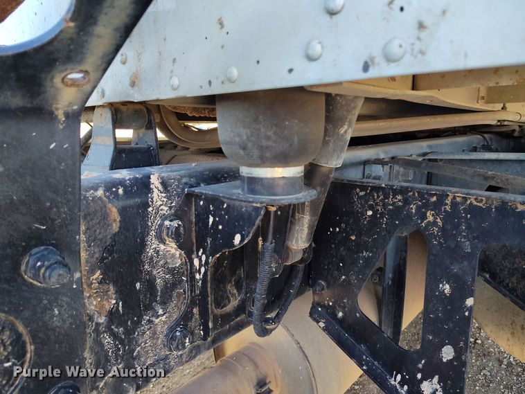 image for item DV6661 2007 Kenworth  T600 semi truck