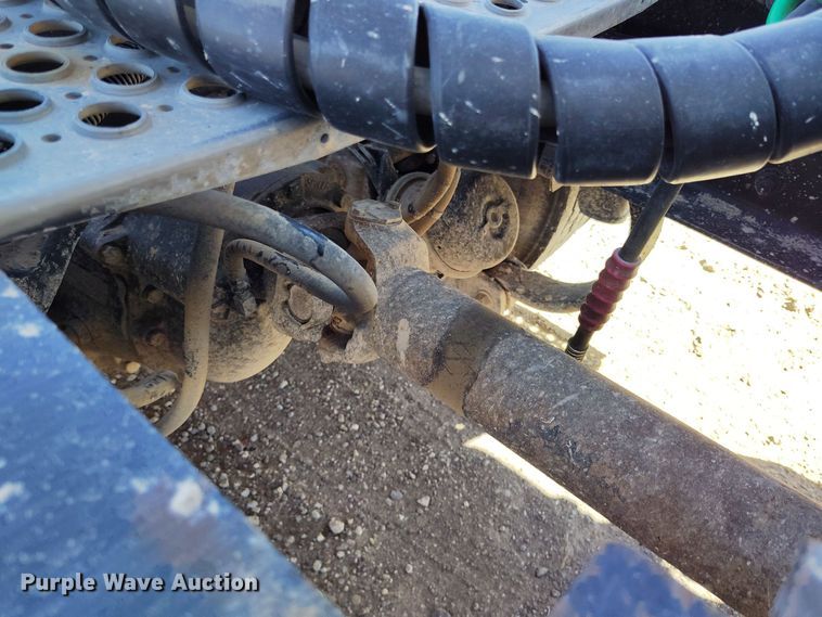 image for item DV6661 2007 Kenworth  T600 semi truck