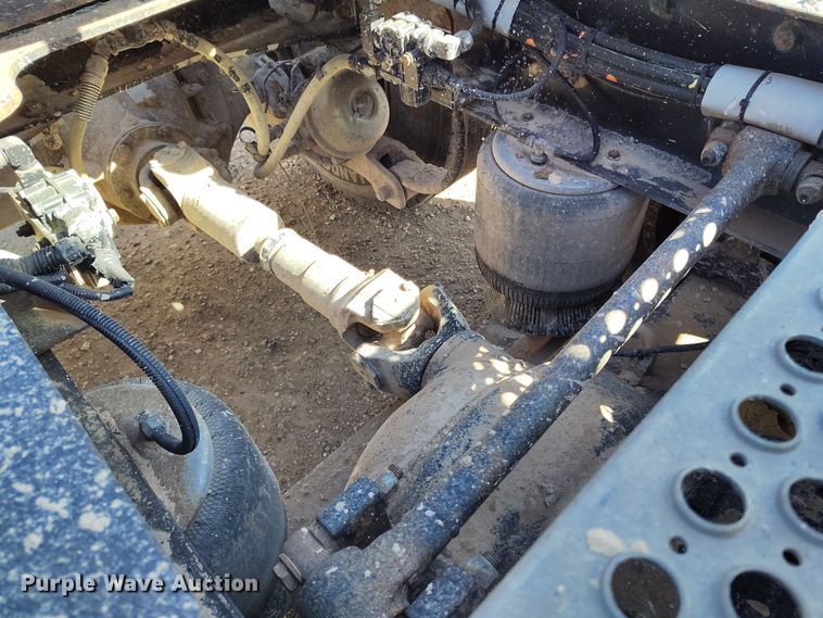 image for item DV6661 2007 Kenworth  T600 semi truck