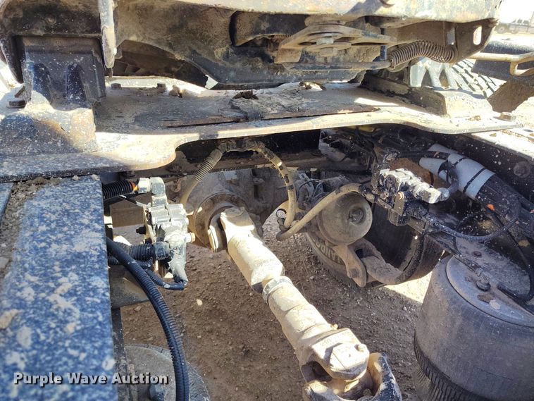 image for item DV6661 2007 Kenworth  T600 semi truck