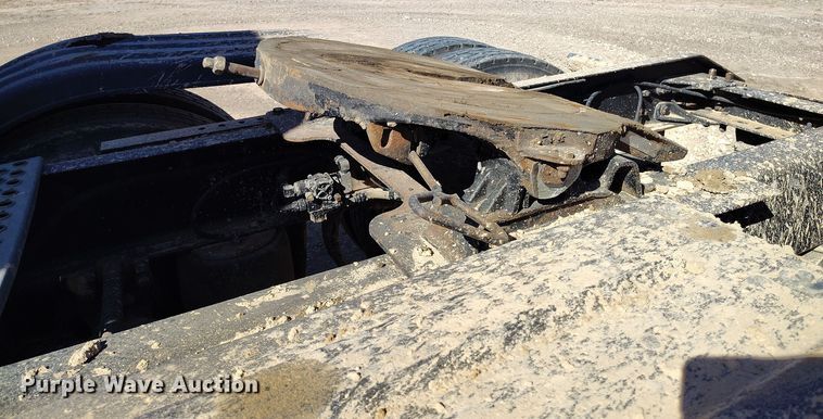 image for item DV6661 2007 Kenworth  T600 semi truck