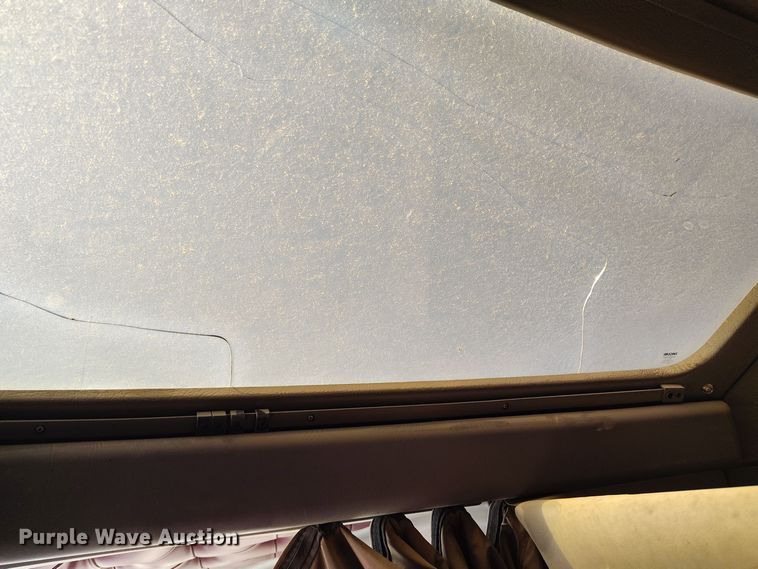 image for item DV6661 2007 Kenworth  T600 semi truck