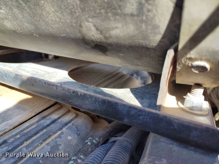 image for item DV6661 2007 Kenworth  T600 semi truck