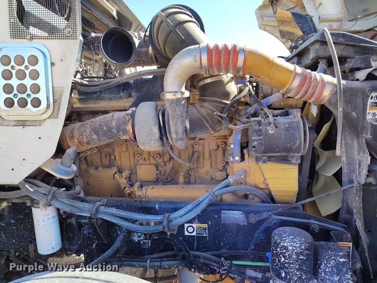 image for item DV6661 2007 Kenworth  T600 semi truck