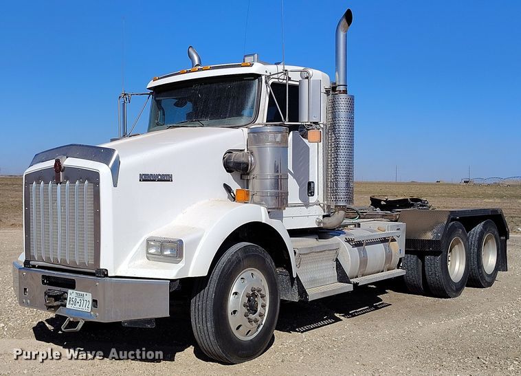 image for item DV6662 2017 Kenworth  semi truck