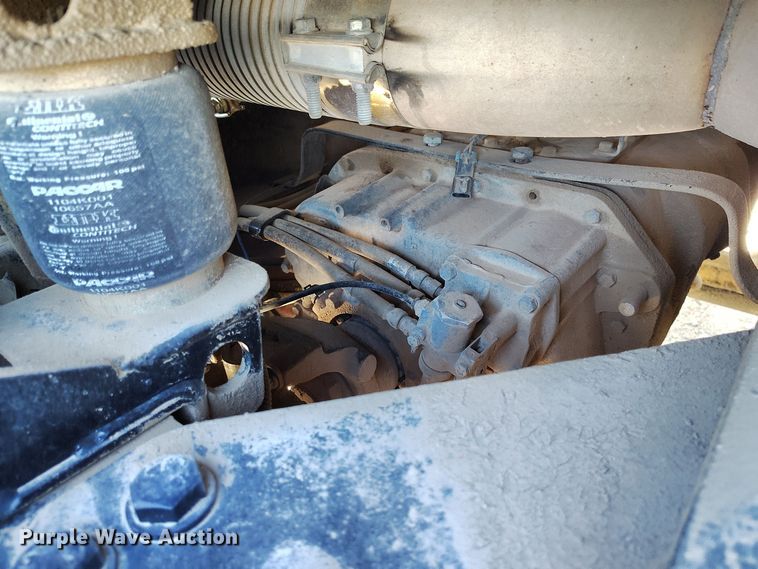 image for item DV6662 2017 Kenworth  semi truck