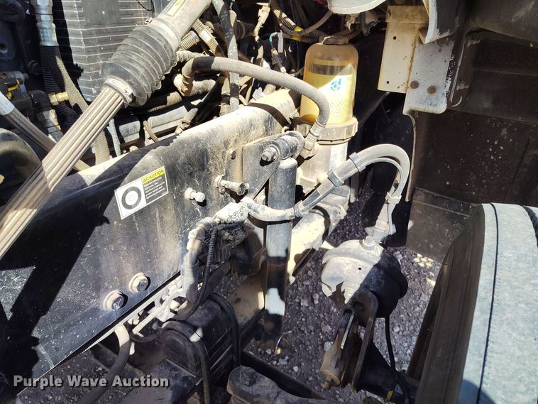 image for item DV6662 2017 Kenworth  semi truck