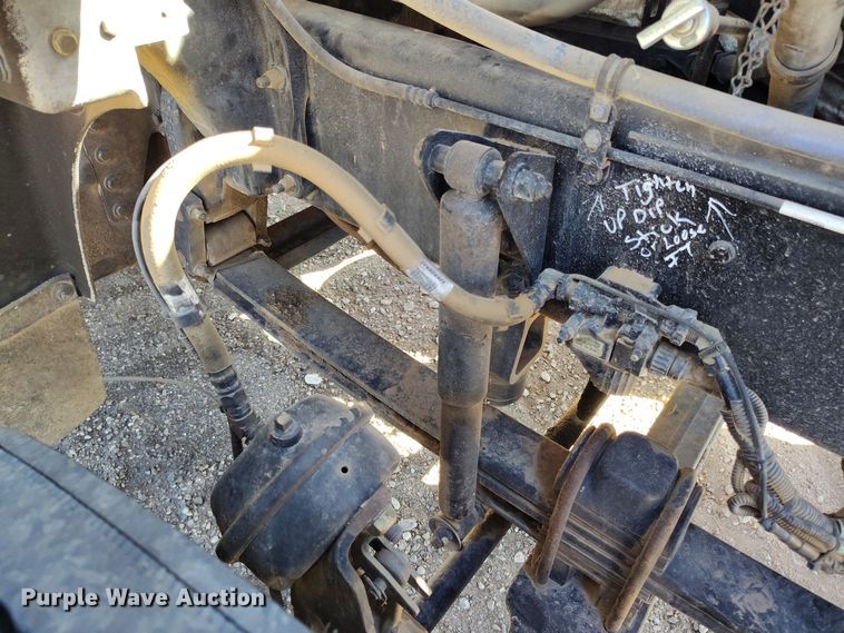 image for item DV6662 2017 Kenworth  semi truck