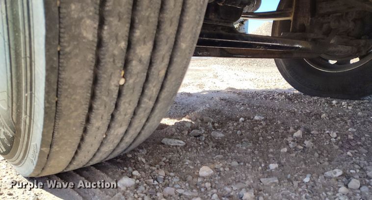 image for item DV6662 2017 Kenworth  semi truck