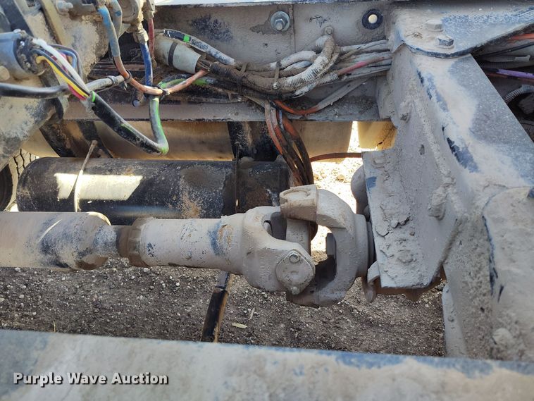 image for item DV6663 2011 Kenworth  T800 semi truck