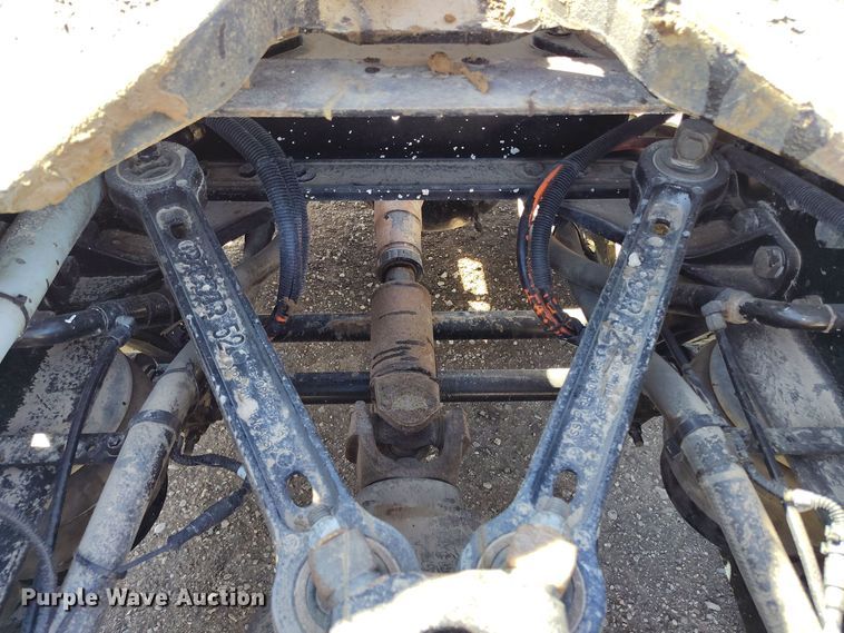 image for item DV6663 2011 Kenworth  T800 semi truck