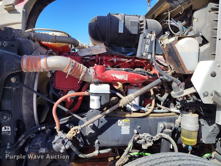 image for item DV6663 2011 Kenworth  T800 semi truck