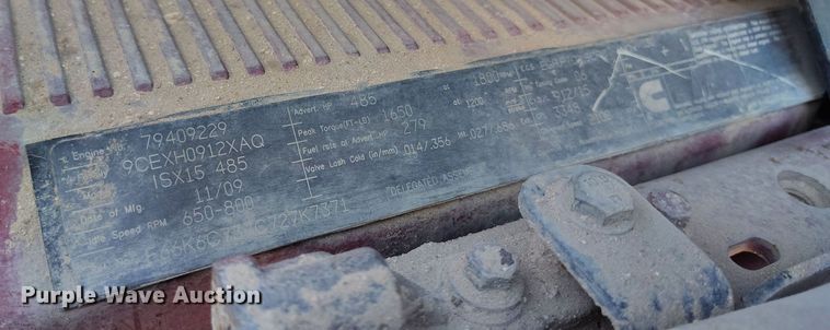 image for item DV6663 2011 Kenworth  T800 semi truck