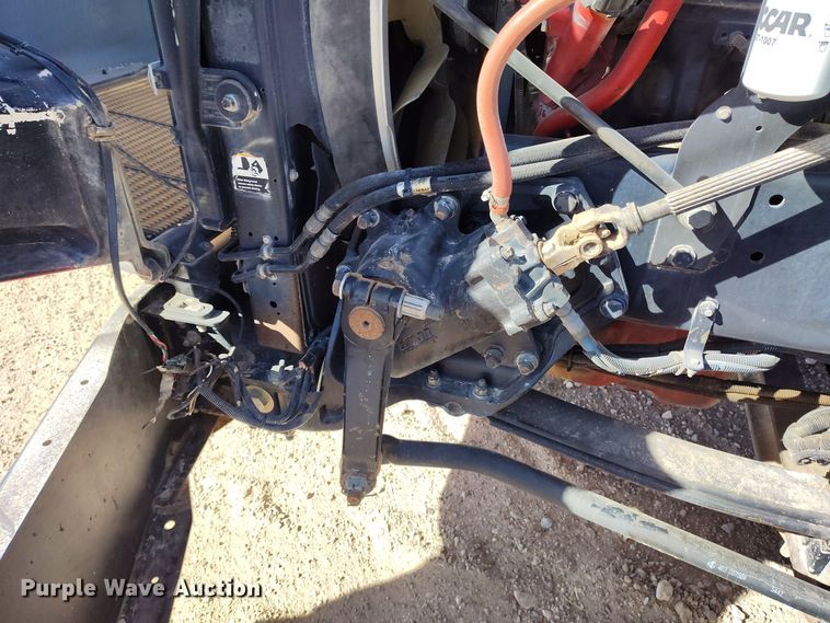 image for item DV6663 2011 Kenworth  T800 semi truck