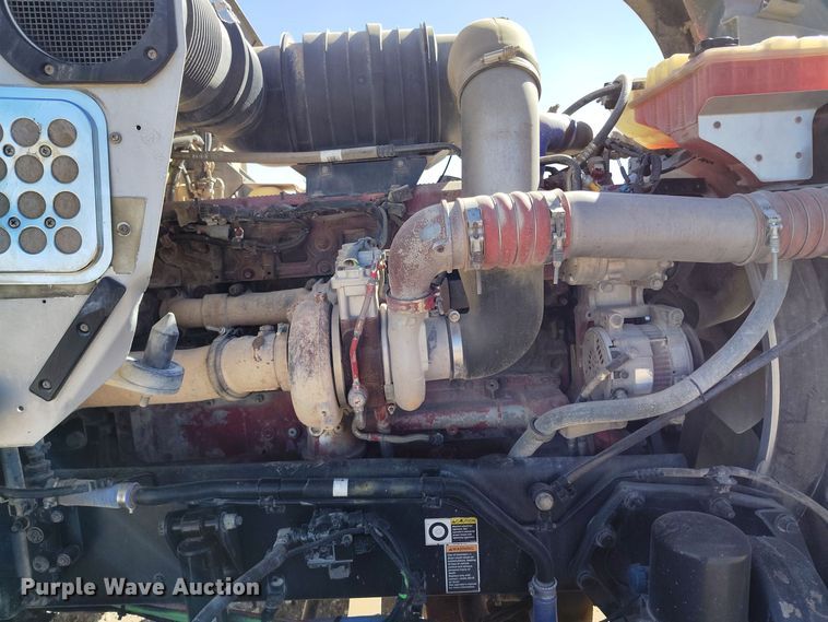 image for item DV6663 2011 Kenworth  T800 semi truck