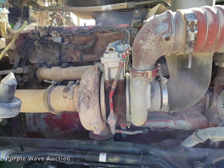 image for item DV6663 2011 Kenworth  T800 semi truck