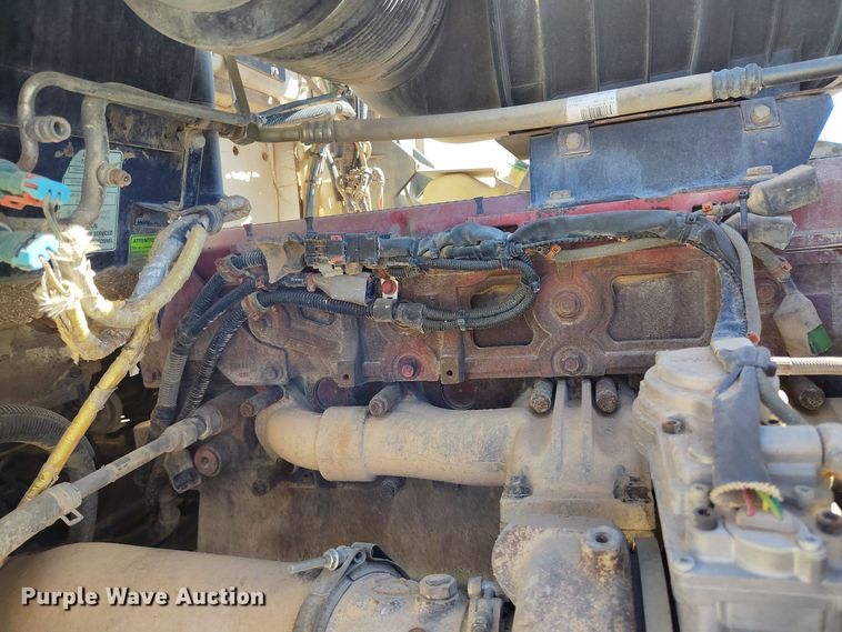 image for item DV6663 2011 Kenworth  T800 semi truck