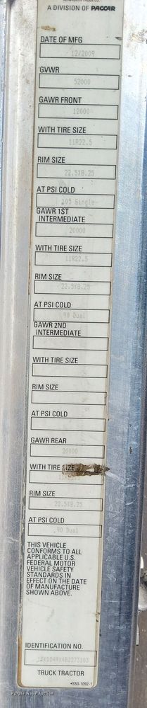 image for item DV6663 2011 Kenworth  T800 semi truck