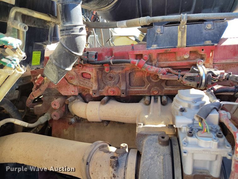 image for item DV6664 2013 Kenworth  T800 semi truck