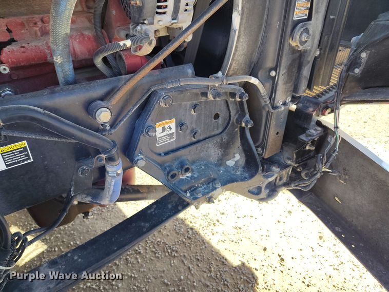 image for item DV6664 2013 Kenworth  T800 semi truck