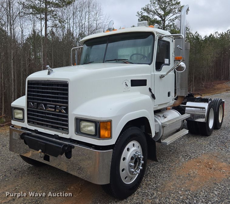 2006 Mack CHN613 semi truck in Heflin, AL | Item EC3456 sold