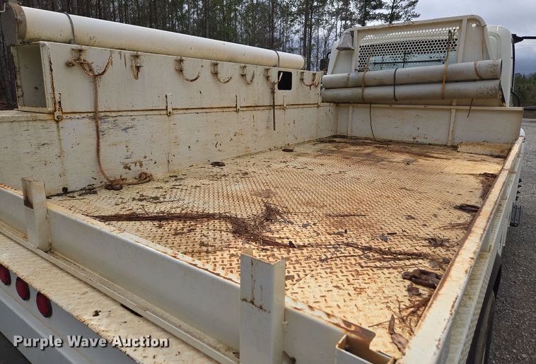 image for item EC3457 2018 International 4300 utility / service truck