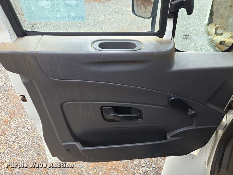 image for item EC3457 2018 International 4300 utility / service truck