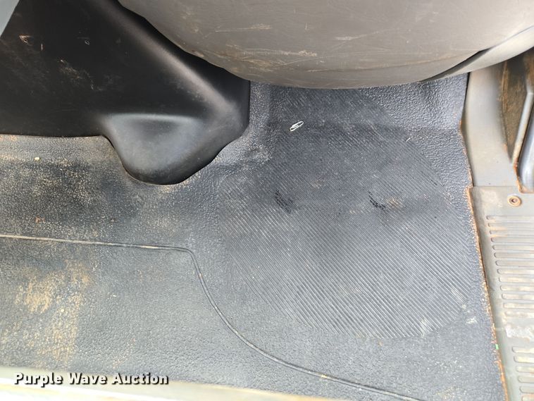 image for item EC3457 2018 International 4300 utility / service truck