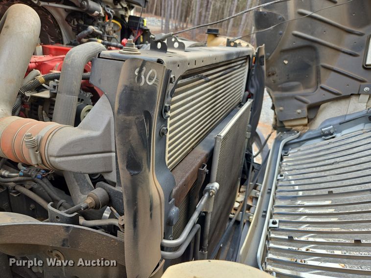 image for item EC3457 2018 International 4300 utility / service truck