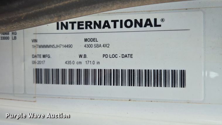 image for item EC3457 2018 International 4300 utility / service truck