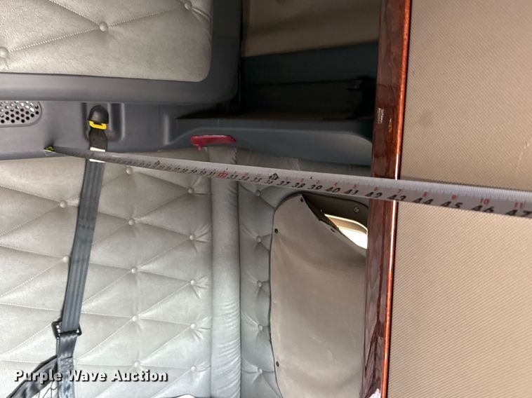 image for item ED5486 2017 Freightliner Cascadia semi truck