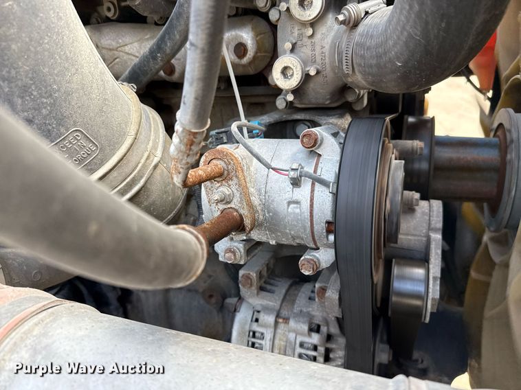 image for item ED5486 2017 Freightliner Cascadia semi truck