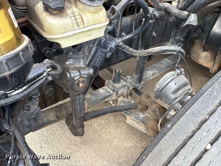 image for item ED5486 2017 Freightliner Cascadia semi truck