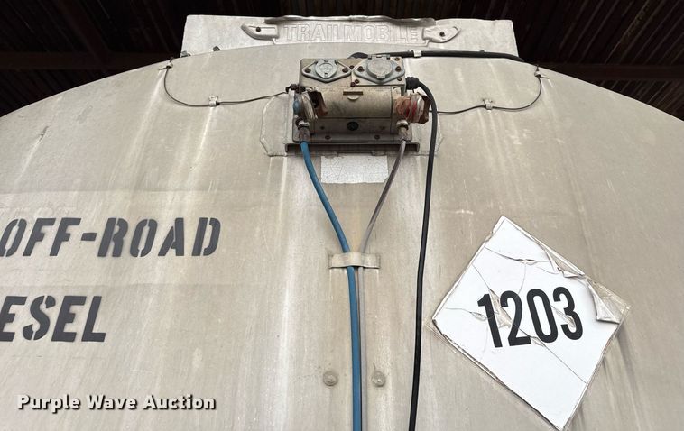 image for item ED5499 1974 Trailmobile F14S4CC1 tank trailer