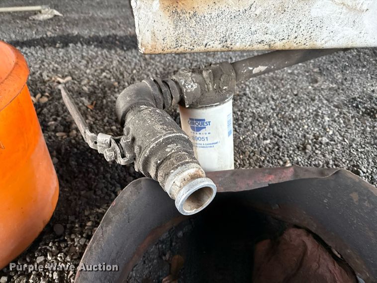 image for item ED5499 1974 Trailmobile F14S4CC1 tank trailer