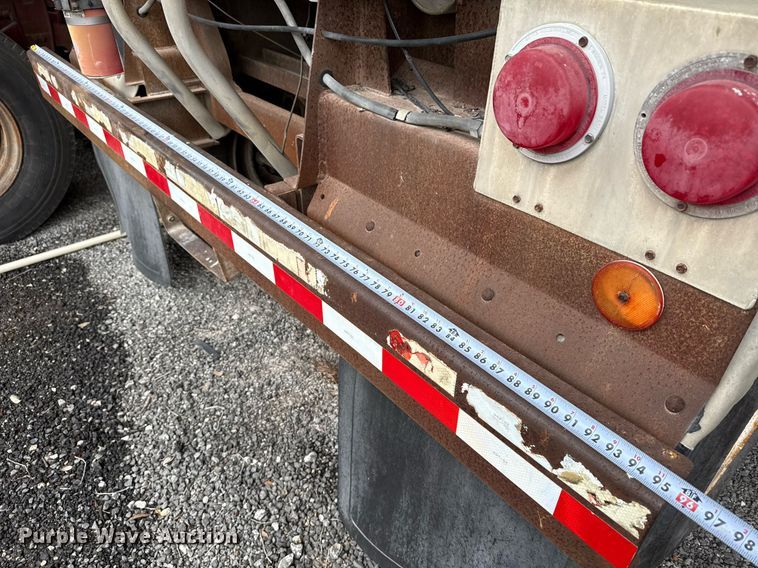 image for item ED5499 1974 Trailmobile F14S4CC1 tank trailer