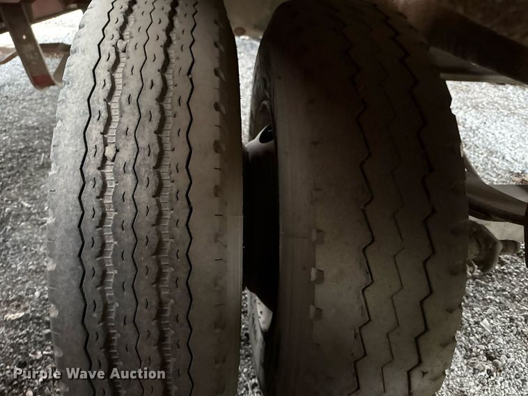 image for item ED5499 1974 Trailmobile F14S4CC1 tank trailer