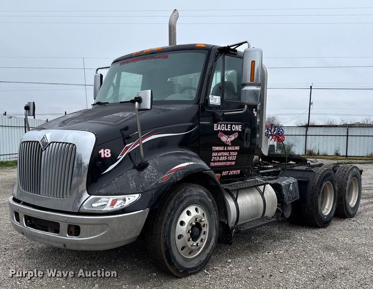 image for item ED5501 2006 International 8600 semi truck