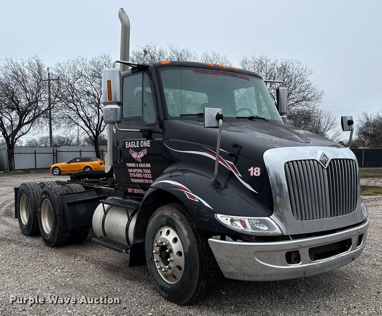 image for item ED5501 2006 International 8600 semi truck