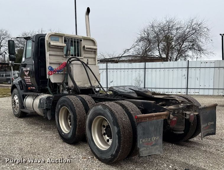 image for item ED5501 2006 International 8600 semi truck