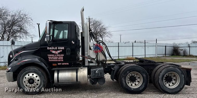 image for item ED5501 2006 International 8600 semi truck