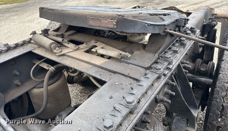 image for item ED5501 2006 International 8600 semi truck