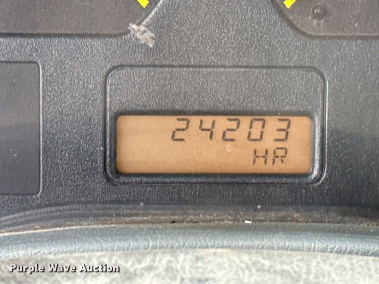 image for item ED5501 2006 International 8600 semi truck