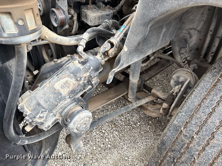 image for item ED5501 2006 International 8600 semi truck