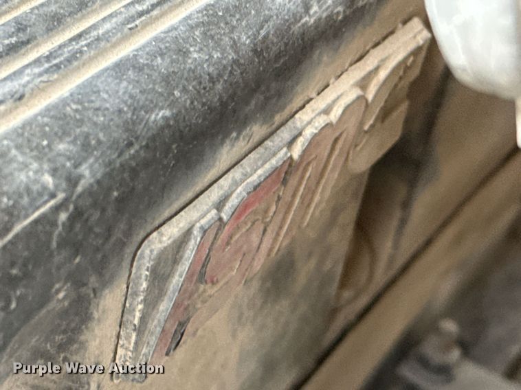 image for item ED5501 2006 International 8600 semi truck