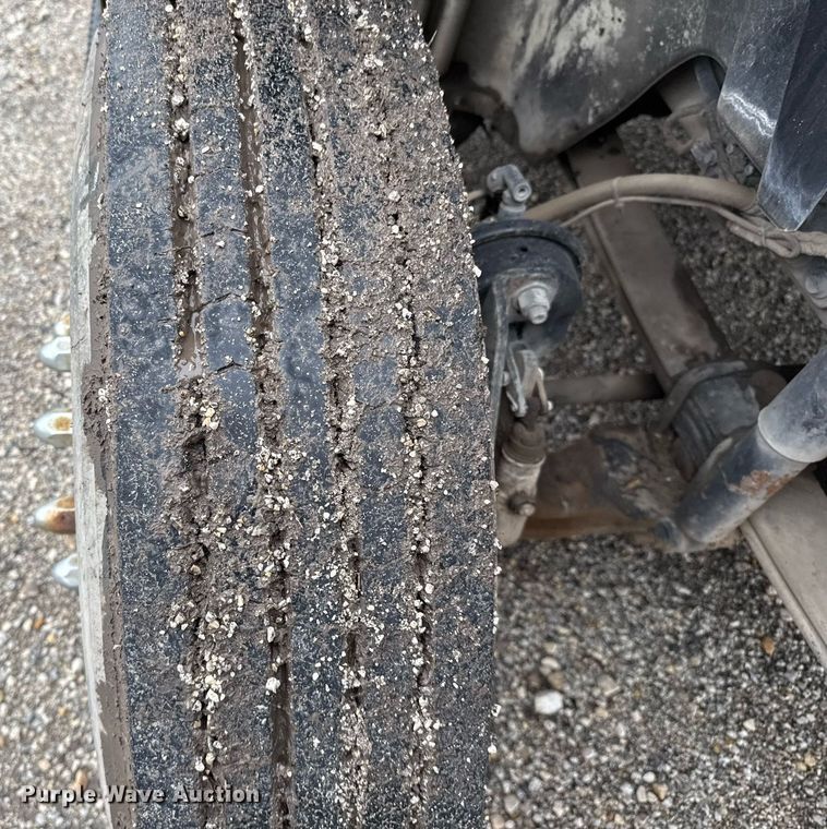 image for item ED5501 2006 International 8600 semi truck