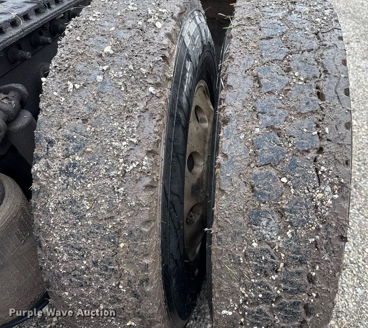 image for item ED5501 2006 International 8600 semi truck