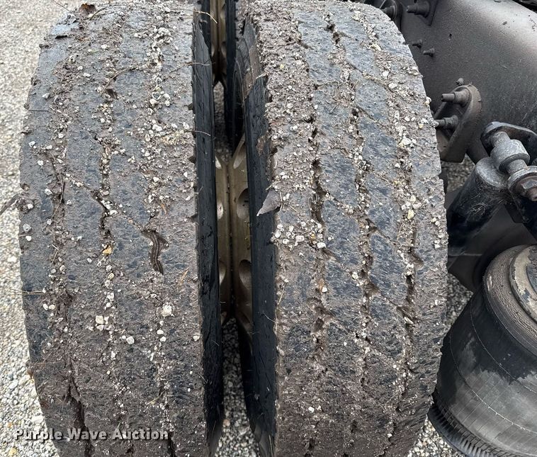 image for item ED5501 2006 International 8600 semi truck