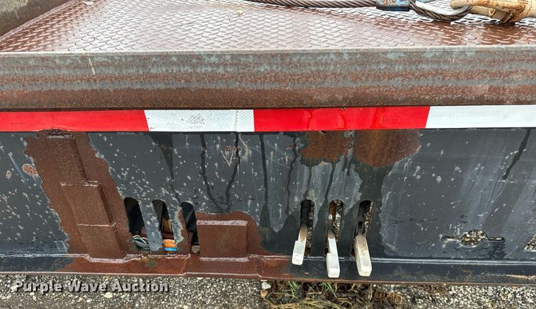 image for item ED5502 1999 Landoll tilt deck equipment trailer