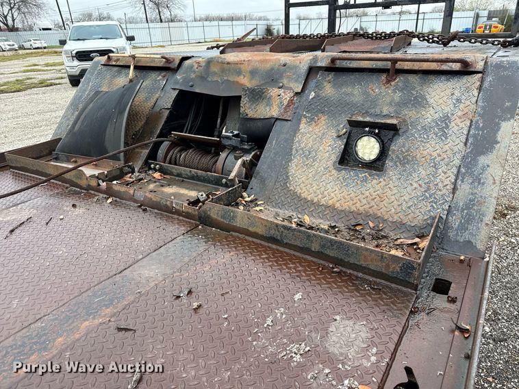 image for item ED5502 1999 Landoll tilt deck equipment trailer